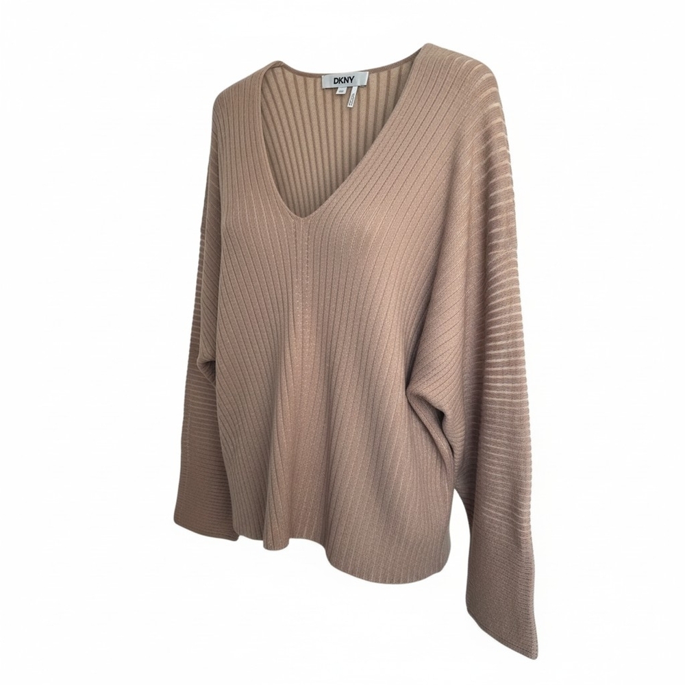 💜DKNY Wide-Rib V-Neck Sweater in Taupe Beige